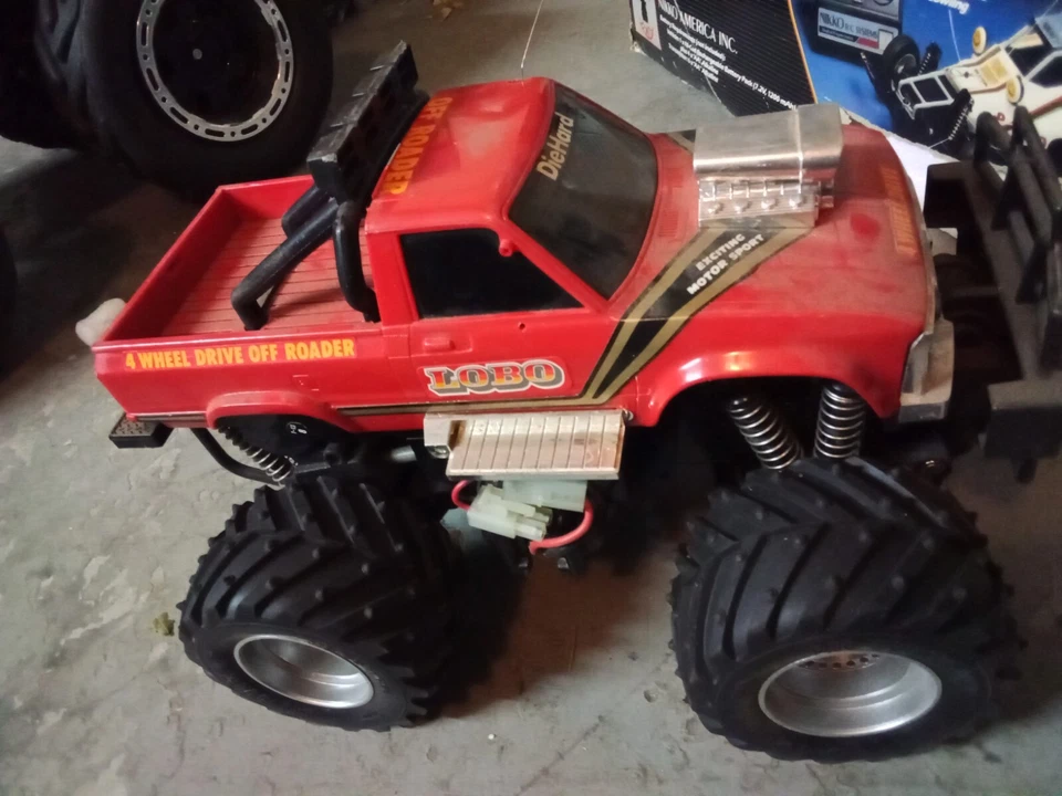 VINTAGE Sears Lobo 4 Wd - Image 2 of 4