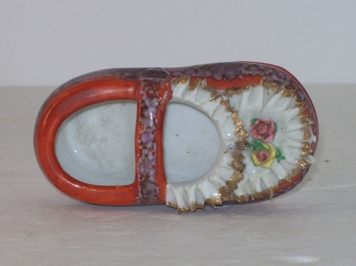 PORCELAIN ORANGE & PURPLE MARY JANE SHOE WITH WHITE BIB AND APPLIED FLOWERS - Picture 2 of 6