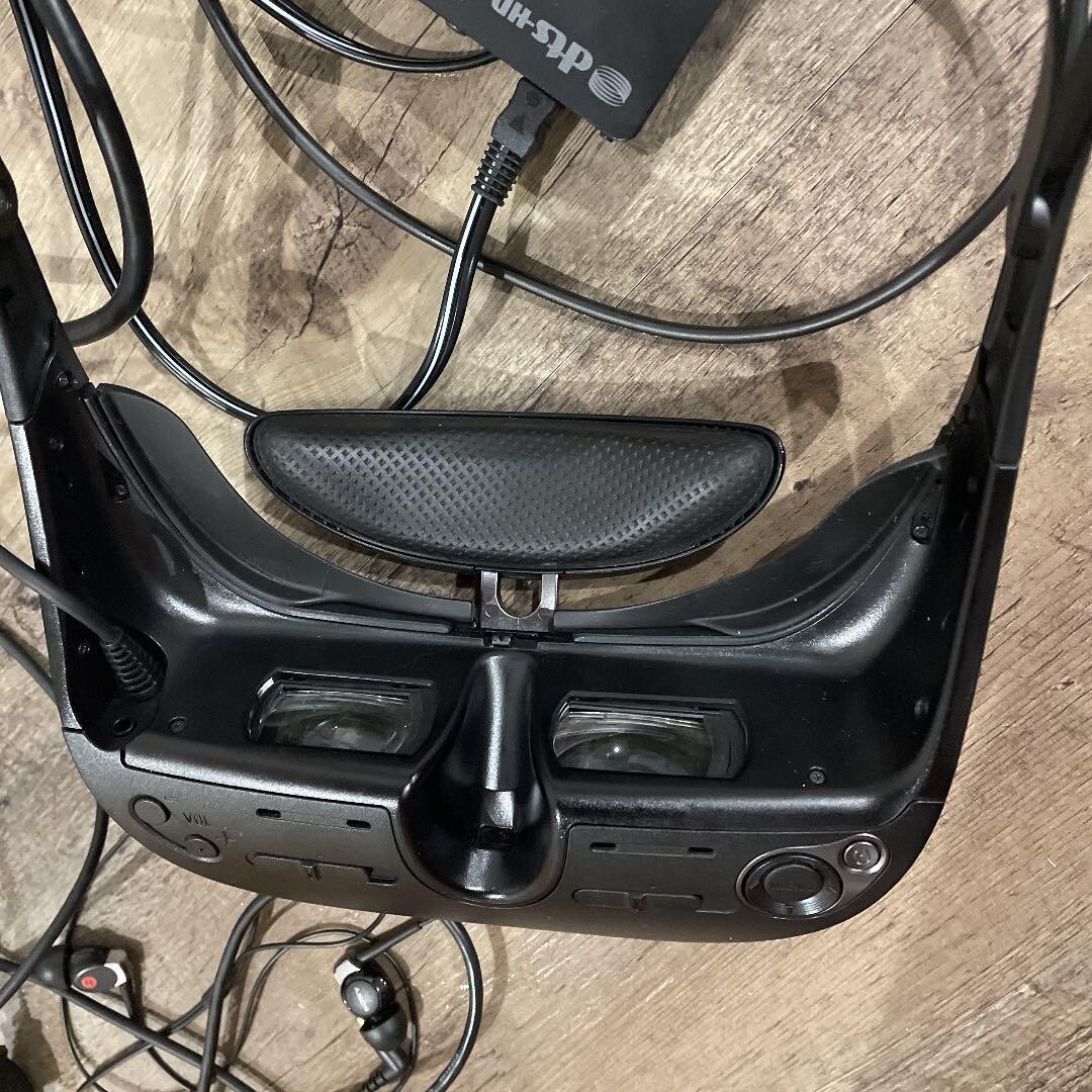 Sony Wireless Head Mounted Display Personal 3D Viewer HMZ-T3 Sony Wireless Head Mounted Display Personal 3D Viewer HMZ-T3