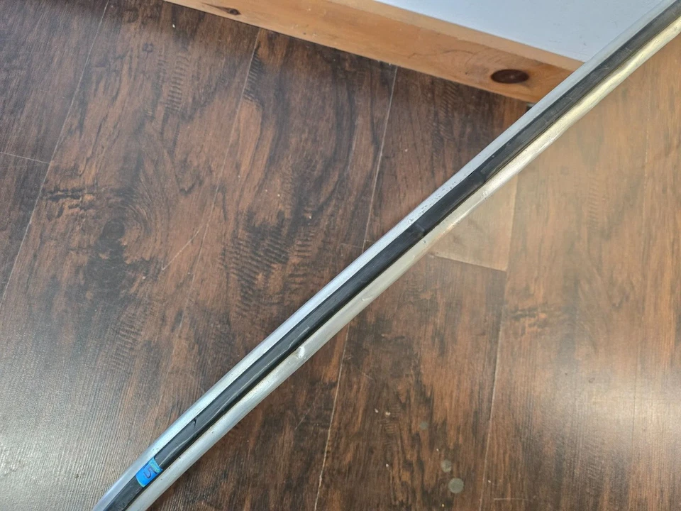 PARAGOLPES TRASERO USADO ORIGINAL GENUINO PORSCHE 356B 356C 356SC ADORNO DECORATIVO 1960-65 #15 Foto 4 de 4