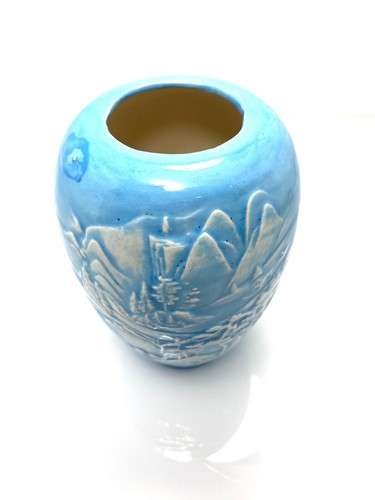 Vintage Asian Embossed Vase Jar Mountain Forest Scene ... - Picture 2 of 11