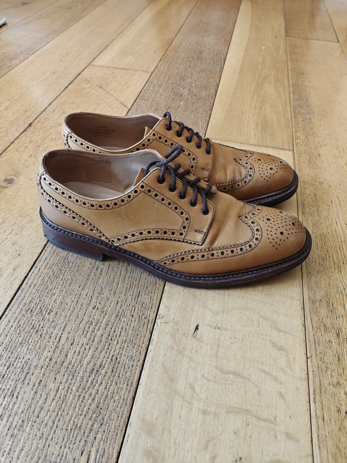 Loake 1880 Chester Tan Brown Leather Derby Brogue Shoes Men's UK 9.5 F image 4