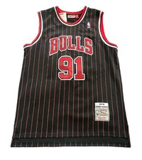 Mens Mitchell Ness NBA Swingman Alternate Jersey Bulls 97-98 Dennis Rodman XL