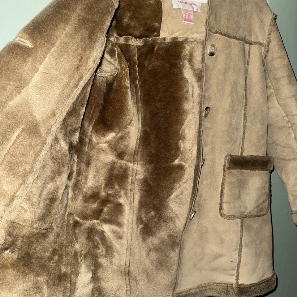 Casaco vintage Y2K Penny Lane acabamento de pele sintética couro camurça L Salsicha Xhilaration - Imagem 4 de 4