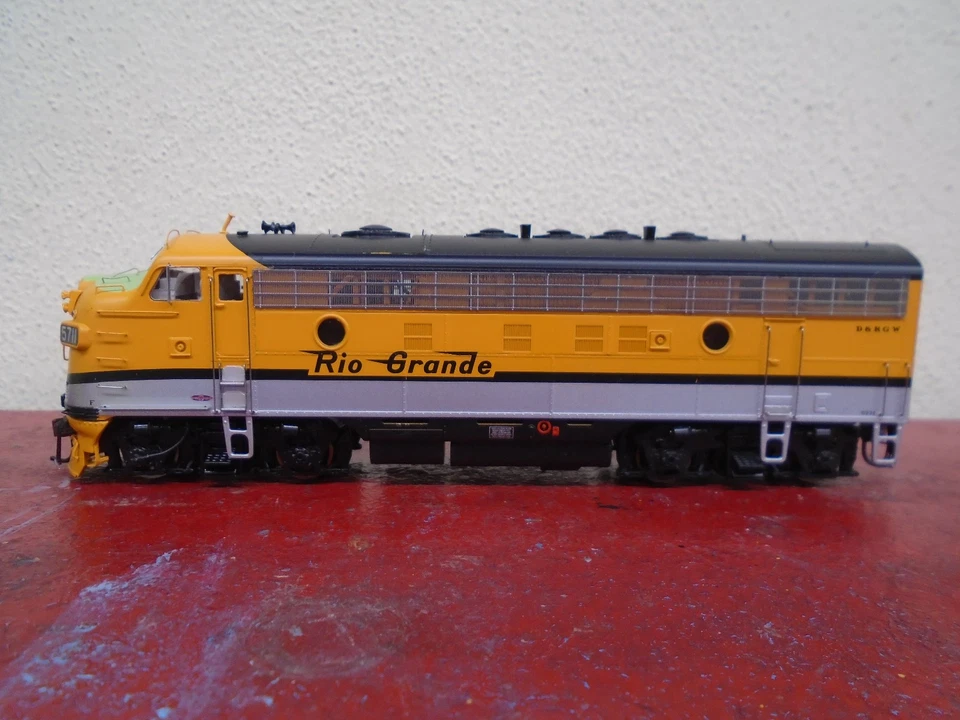 Athearn Genesis Rio Grande F7 Freight AB Set HO Scale G22172 5711 5712 DCC Sound - Image 4 of 4