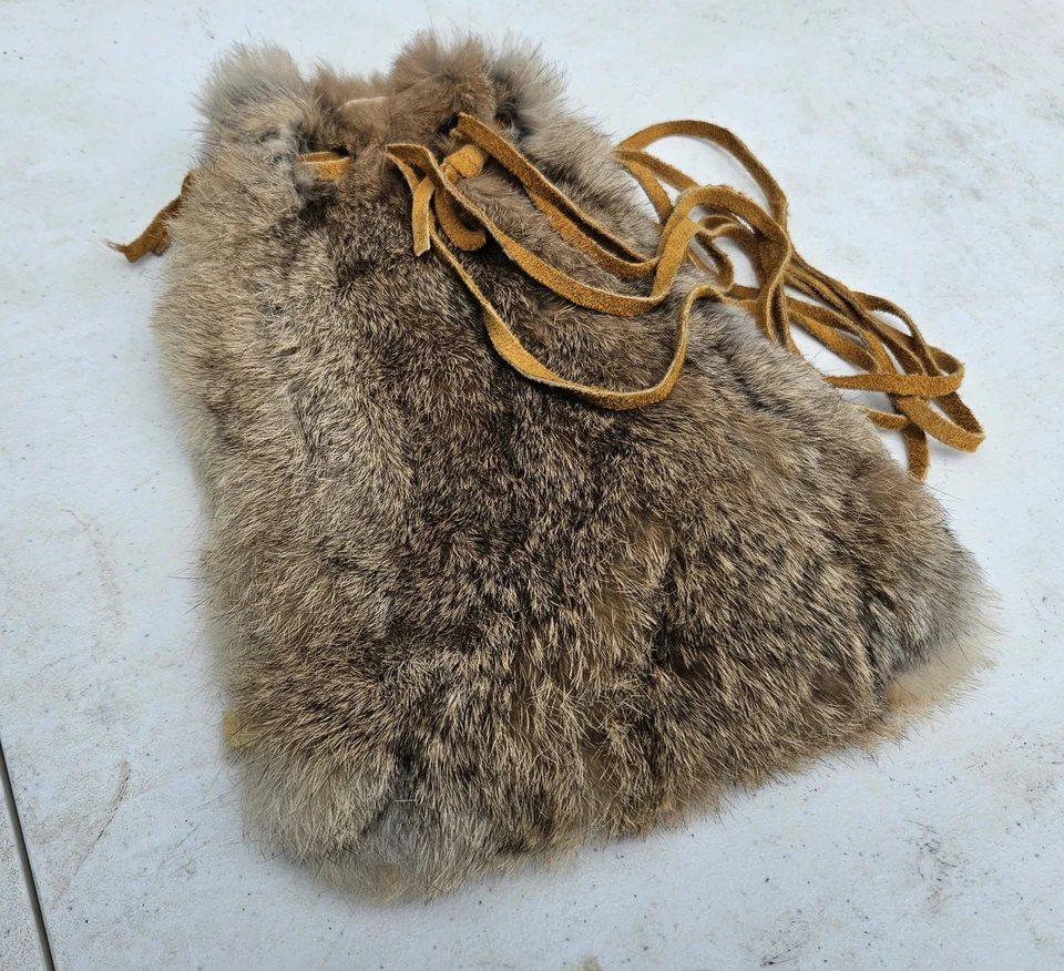 Real Rabbit Fur Possibles 包袋 抽绳 麂皮绒 绳索 手工制作 工艺品 — 第 2/4 张图片