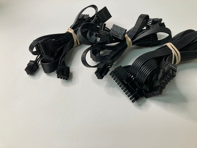 80 Watt 650 — RM650x Series™ RMx 電源ユニット 650W RM650(75-001936) CORSAIR PLUS PSU ATX Modular Fully Gold 電源ユニット