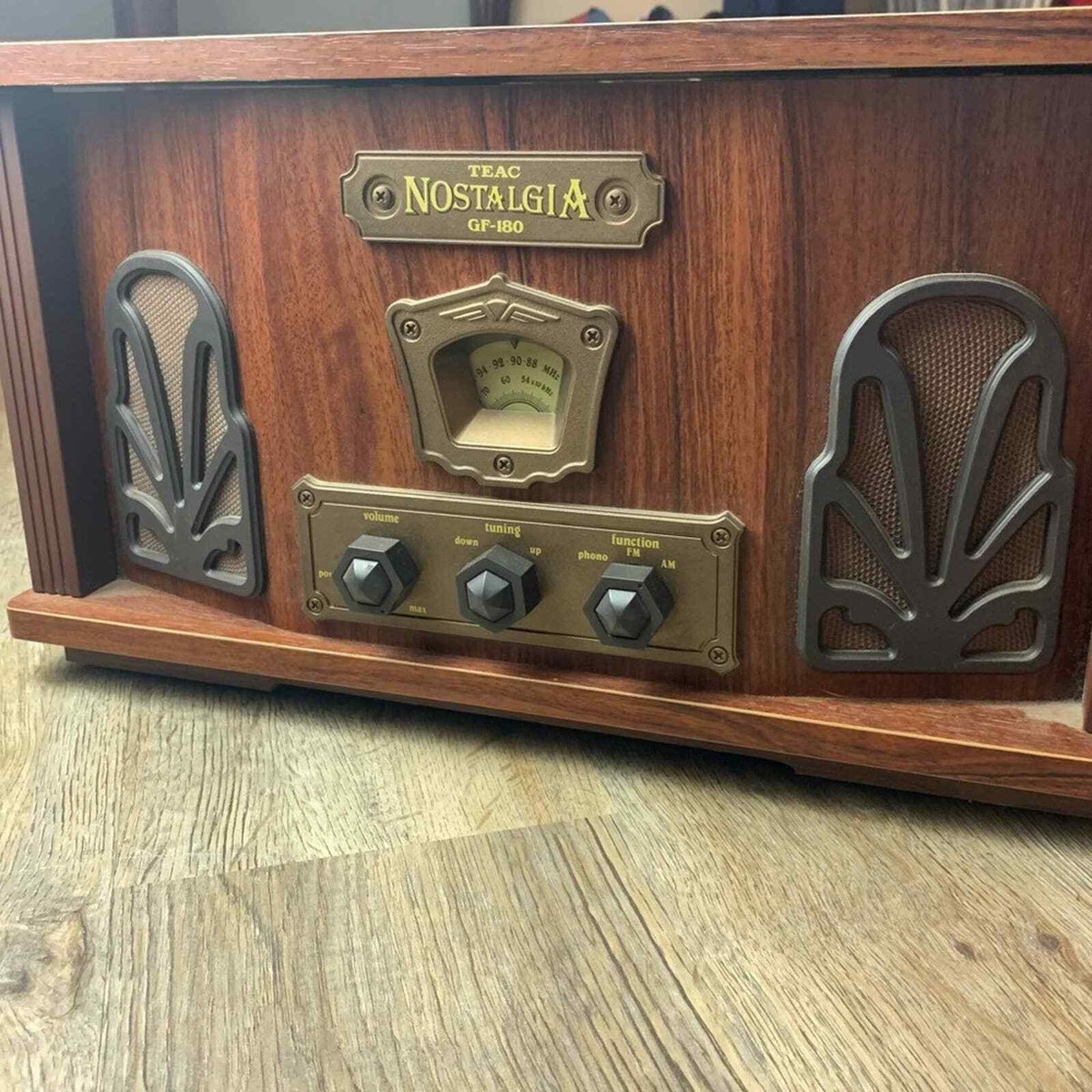 Teac Nostalgia GF-180 AM/FM Stereo Music System | 3 speed Record