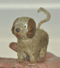 Vintage Wind Up Textured Cloth Dog/Puppy Tin Toy , Japan 