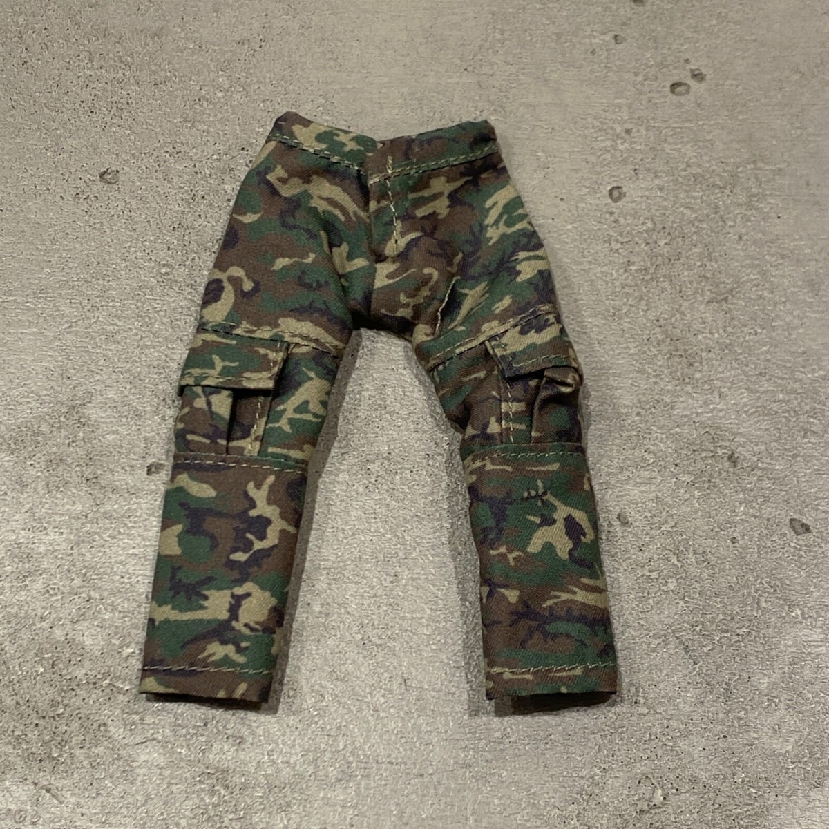 SU-CG-CAM: 1/12 Green Camo Cargo Pants for 6