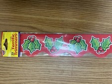 Holly And Berries Terrific Trimmers Class Display Borders