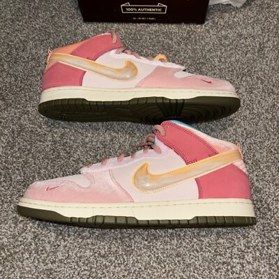 Nike Dunk Mid Social Status Strawberry milk. Size 11.5 used No box s-l400.jpg main image 3