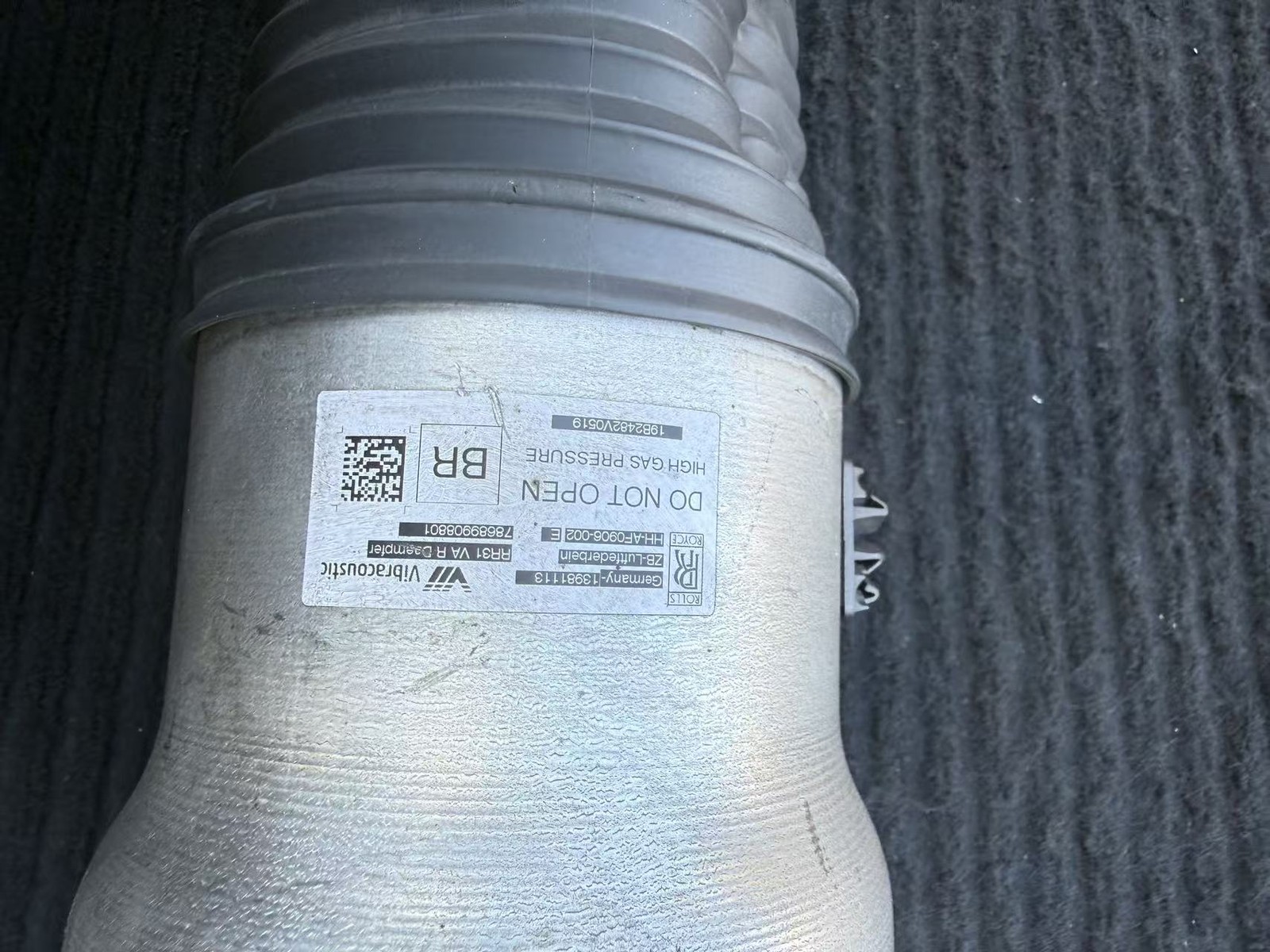 Rolls-Royce Cullinan 2019-2024 Front Right Air suspension strut