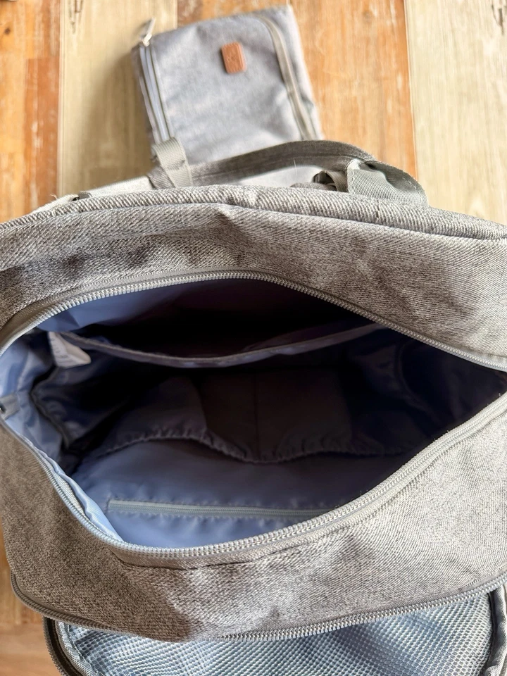 Dikaslon Wickelrucksack Hellgrau Mit Wickelauflage, Schnullerhalter - Bild 4 von 4