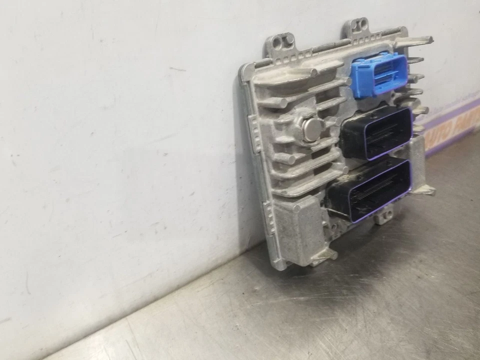 18 2018 GMC CANYON DENALI DIESEL 2,8 Л ECM МОДУЛЬ УПРАВЛЕНИЯ ДВИГАТЕЛЕМ 55506058 - Изображение 3 из 4