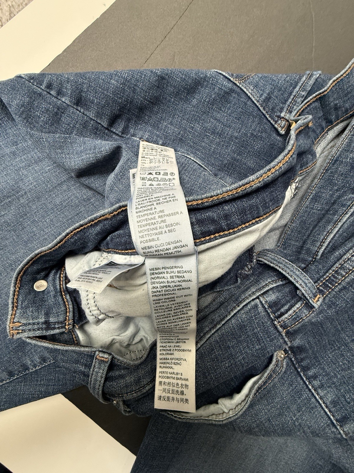 Levi's 311 Shaping Skinny Women's Jeans - Medium Wash - 34x30 thumbnail 9