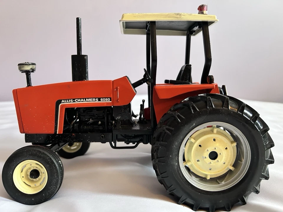 Allis-Chalmers 6080 Die-Cast Model Tractor with Loader - Image 3 of 4