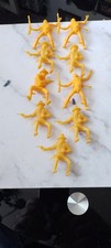1/32 Markenlose Cowboys 7 Figuren ohne Pferde