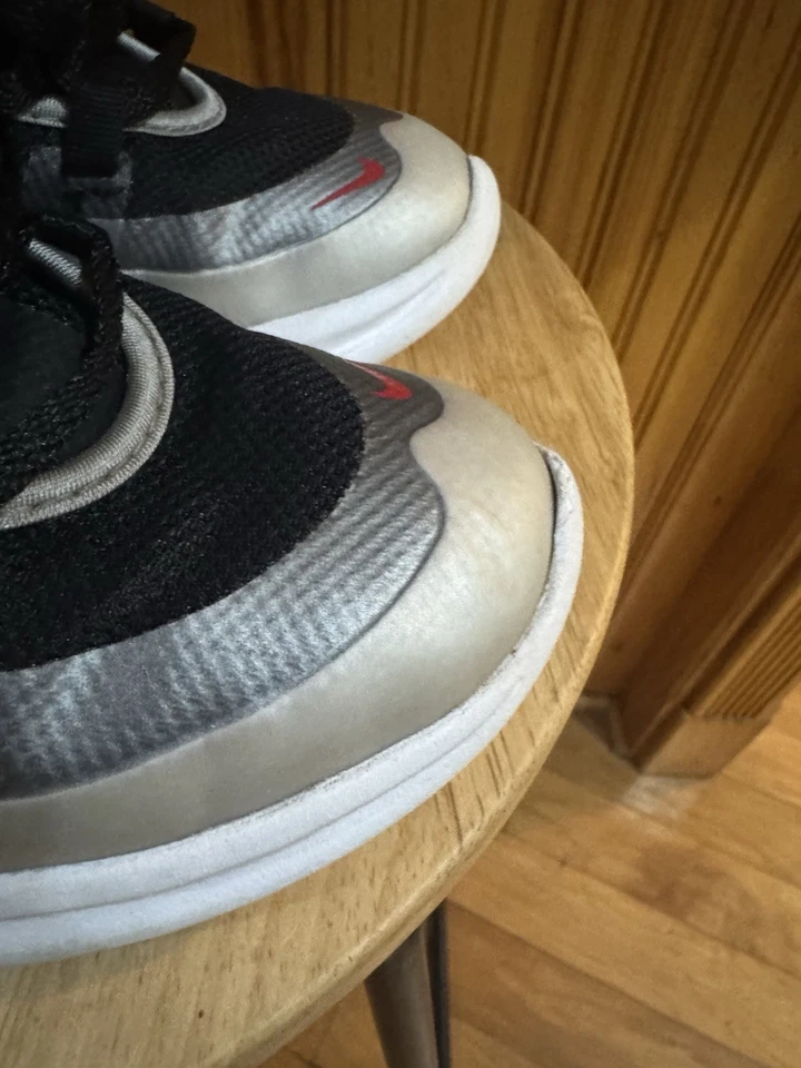 Nike Air Max Axis Low Black Sport Red Platinum Sneakers size 2.5Y AH5223-009 - Image 4 of 4