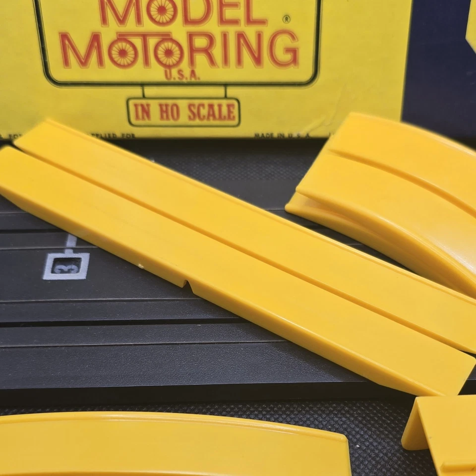 Vintage 1960s Aurora HO Scale Daredevil Sets (2) Lap Counter Two Lane w/ Boxes - Image 4 of 4