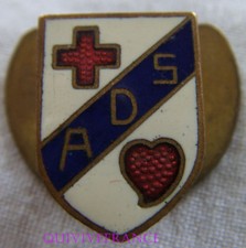 BG8485 - INSIGNE BADGE A.D.S. (Association des Donneurs de Sang)