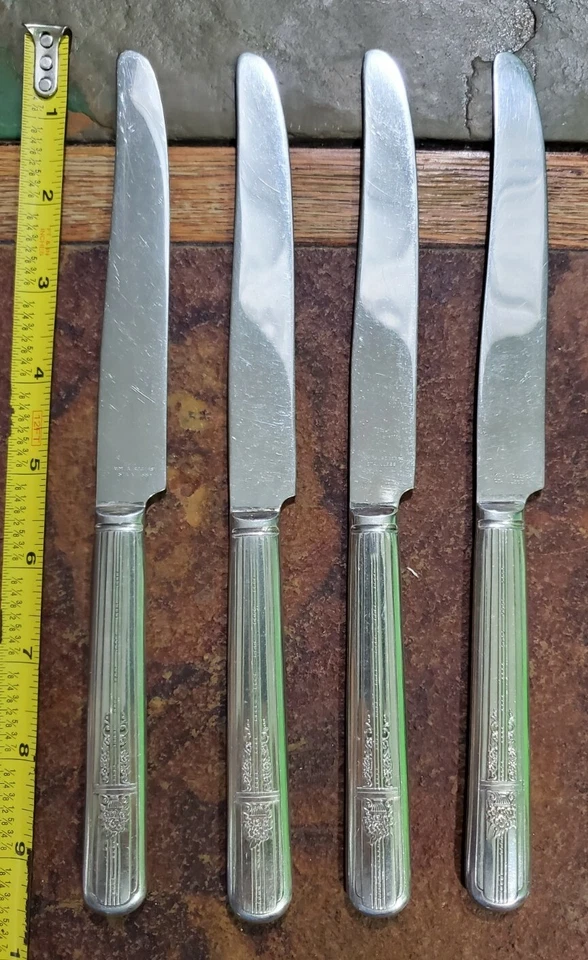 🔎LOT OF 4 c1939 CELEBRITY WILD ROSE SILVERPLATE HANDLE NEW FRENCH SOLID KNIVES  - Image 3 of 4