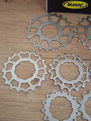 Pièces de vélo vintage Formule rétro neuves dans leur boîte Nos Mavic AV 98 I