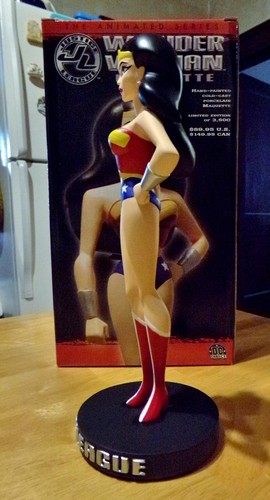 JLA Animated Series Wonder Woman 9 1/8" Maquette #0056/3500 DC Direct - Picture 5 of 8