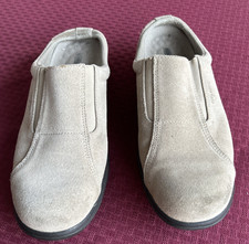 Easy Spirit Women's Beige Suede Mules Clogs Slip-on Shoes Sz 8M 