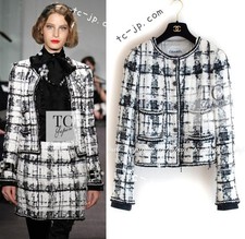 CHANEL 06PF Black Ivory Gripox Buttons Lesage Tweed Jacket by Karl Lagerfeld 38