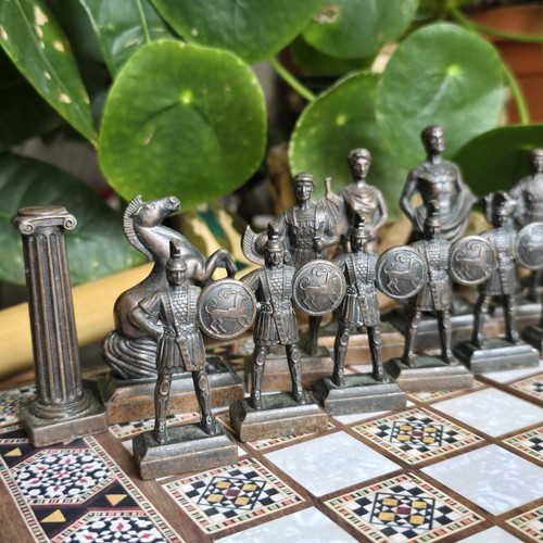 Vintage Greek Mythology Chess Pieces Metal Bronze & Silver Colour Complete - Picture 18 of 22