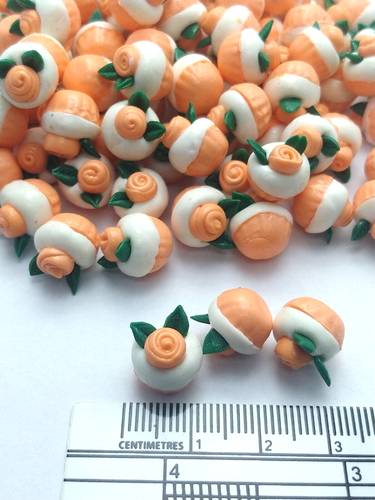 35X Cupcakes Barbie Dollhouse Miniature Food Mini Toppings Rose Cakes Tiny Lot. - Picture 3 of 5