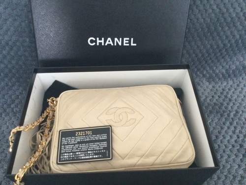 CHANEL Neutral /Cream/ Lt Beige Lambskin Matelasse Crossbody Bag Pristine Cond