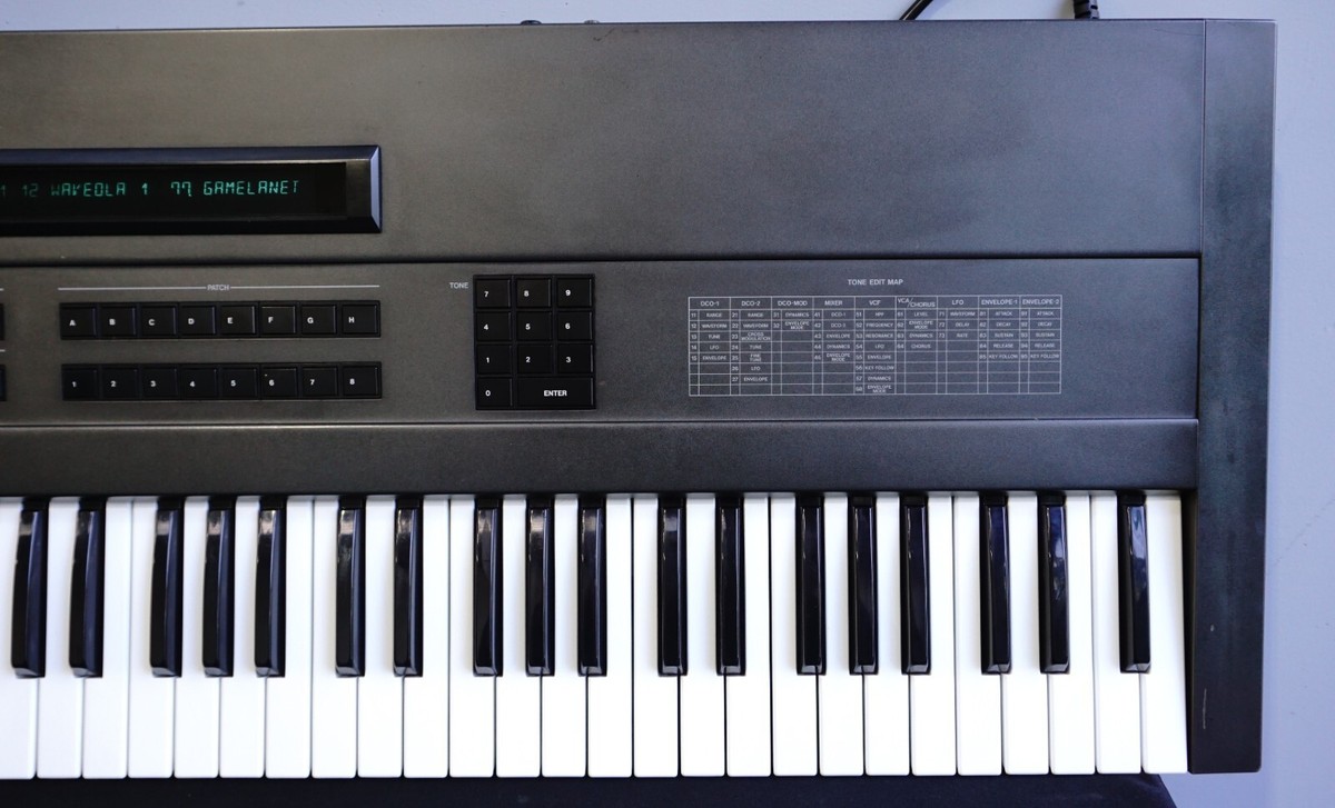 Roland SUPER JX JX-10 アナログシンセ PG-800付き Roland SUPER JX JX-10 アナログシンセ PG-800付き