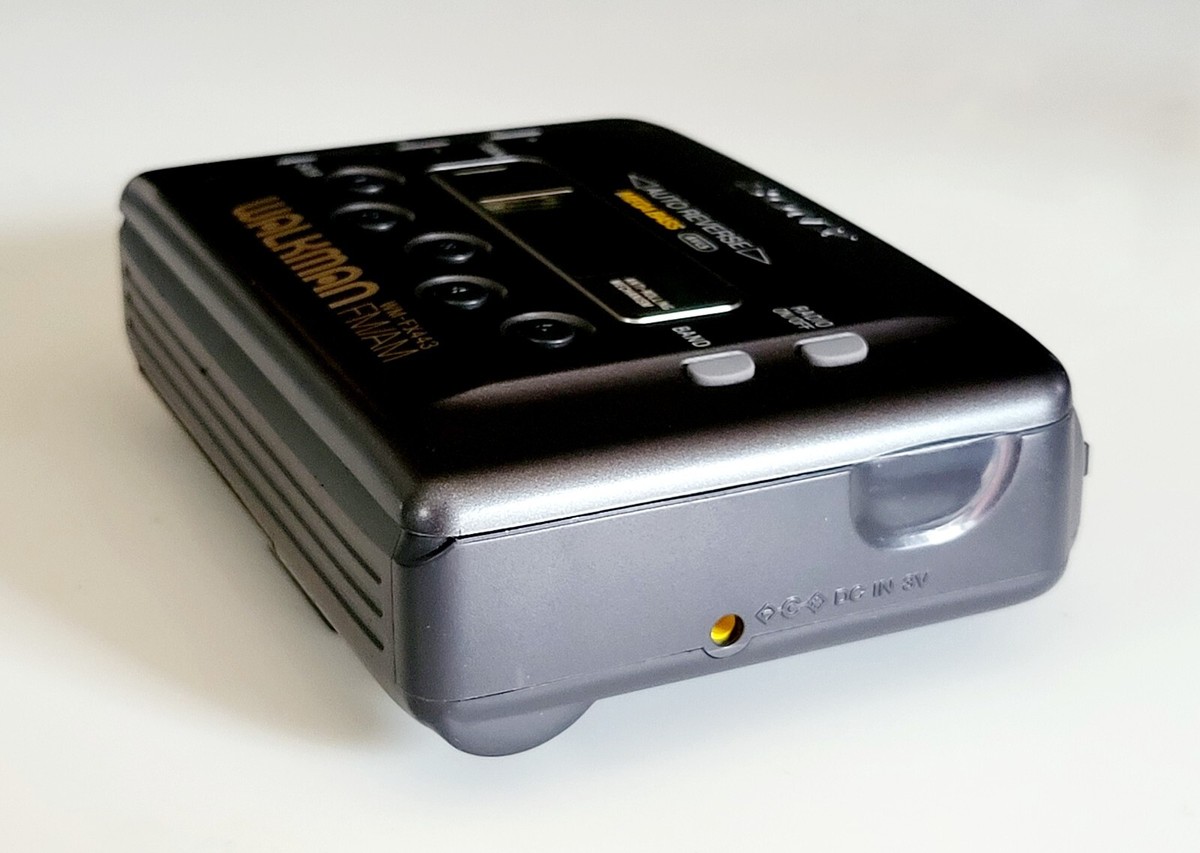 SONY WALKMAN FM/AM カセットウォークマン WM-F100Ⅲ Sony WM-F100 III