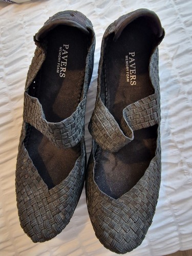 Damen-Stretchschuh Pavers Größe 6 neu schwarz vollständig elastisch.
