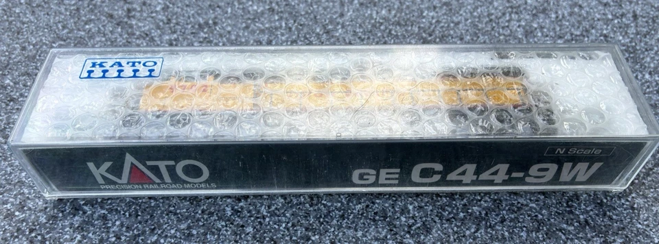 KATO N SCALE LOCOMOTIVE 176-3304 C44-9W UNION PACIFIC #9702 - NEW IN BOX - Image 4 of 4