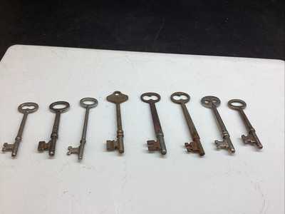 Lot Of Eight Antique Vintage Skeleton Keys F