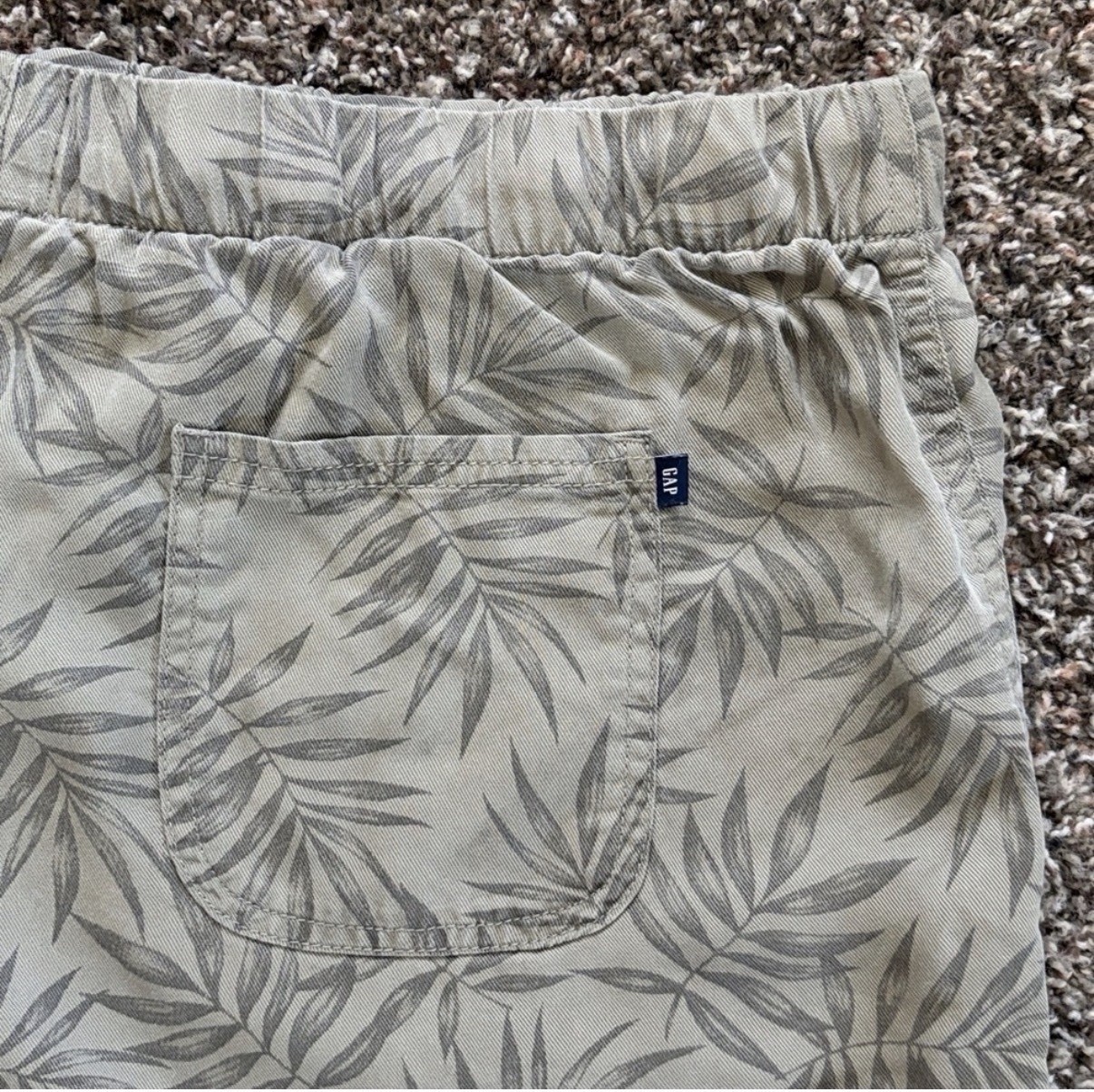 GAP Drawstring Pull On Olive Green Leaf Jungle Te… - image 10