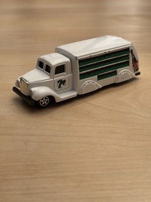 Golden Wheel Diecast 1937 7UP Delivery Truck