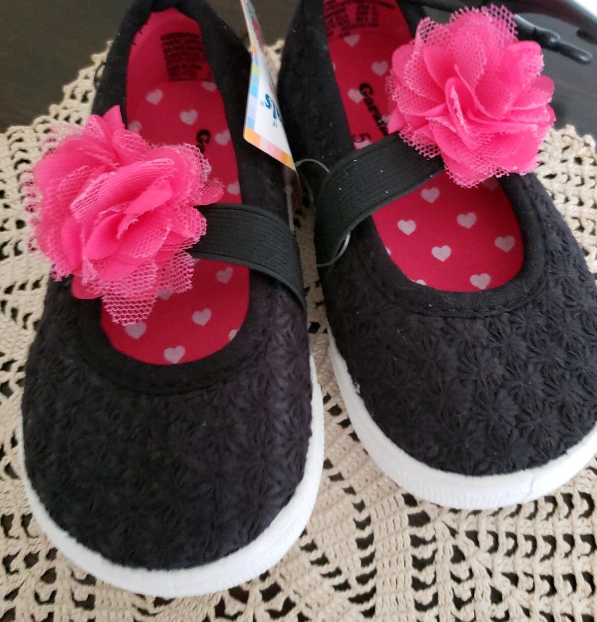 GARANIMALS BRAND ~ GIRL'S TODDLER SIZE 5  BLACK W/PINK FLOWER ~ CASUAL SHOES