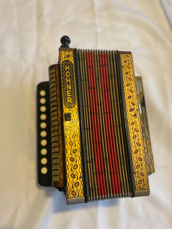 hohner accordion - Image 4 of 4