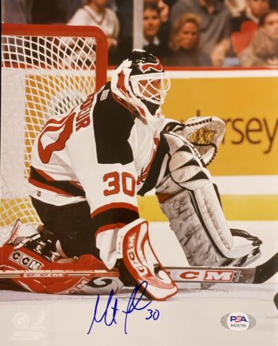 Martin Brodeur Signed Autographed New Jersey Devils 8x10 Photo PSA/DNA - Picture 1 of 2
