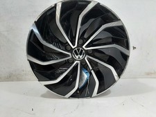 2023 VOLKSWAGEN GOLF 7.5Jx17