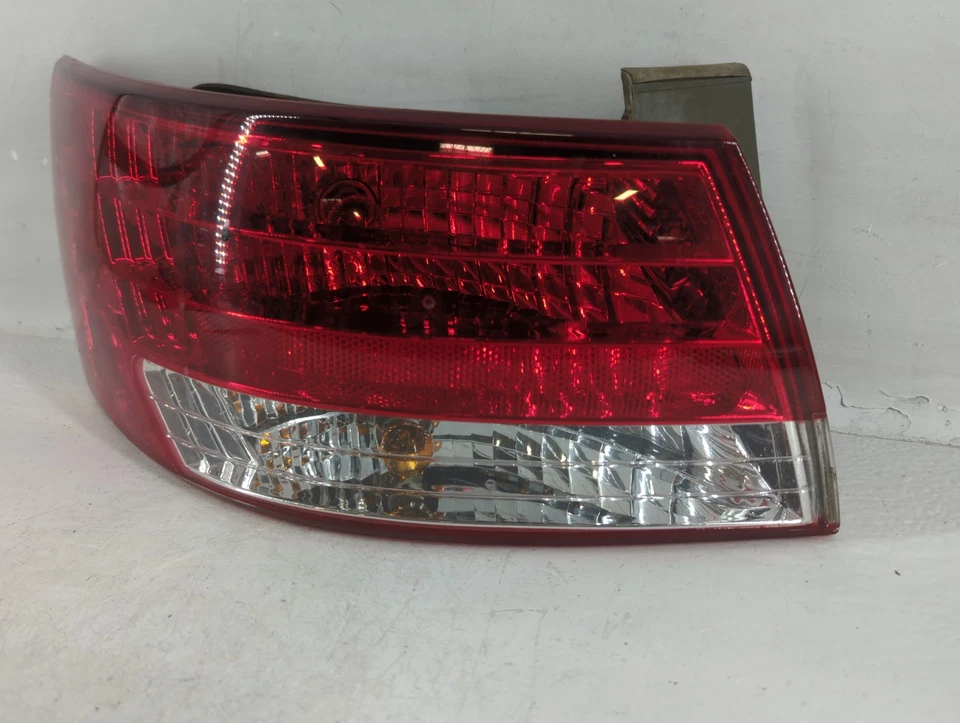 2006-2008 Hyundai Sonata Passenger Right Side Tail Light Taillight Oem QG30X - Image 2 of 4