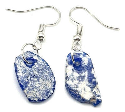 Ohrringe mit blau-weißen Glasscherben im Antik-Stil - Handarbeit, 20 mm, 2,00 g