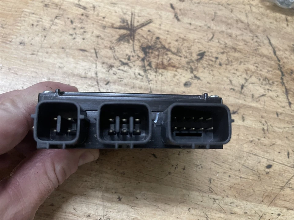 川崎忍者 ZX6R ZX636 ZX 636 19 20 21 22 23 原始设备制造商接线继电器保险丝盒 — 第 2/2 张图片