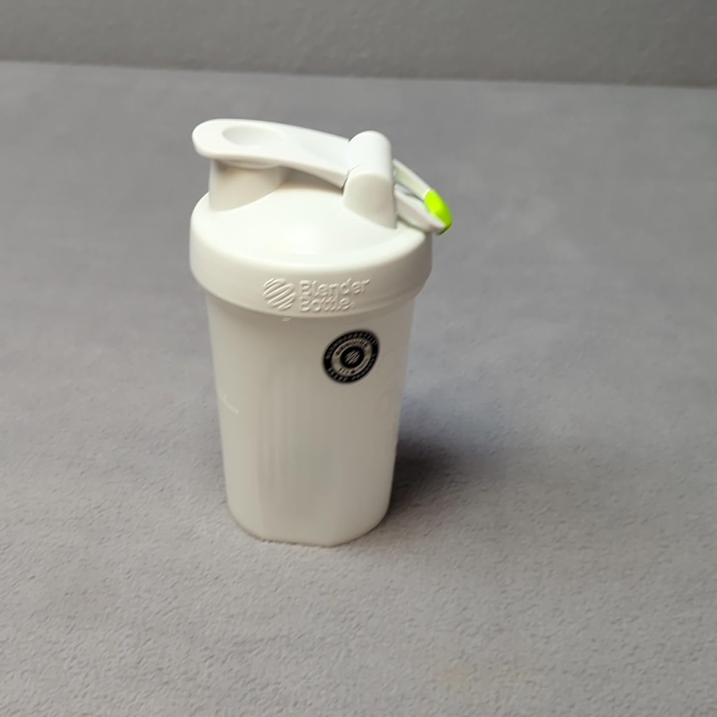 Blender Bottle Overnight Oats White Green Shaker Oatmeal 20 oz BPA Free