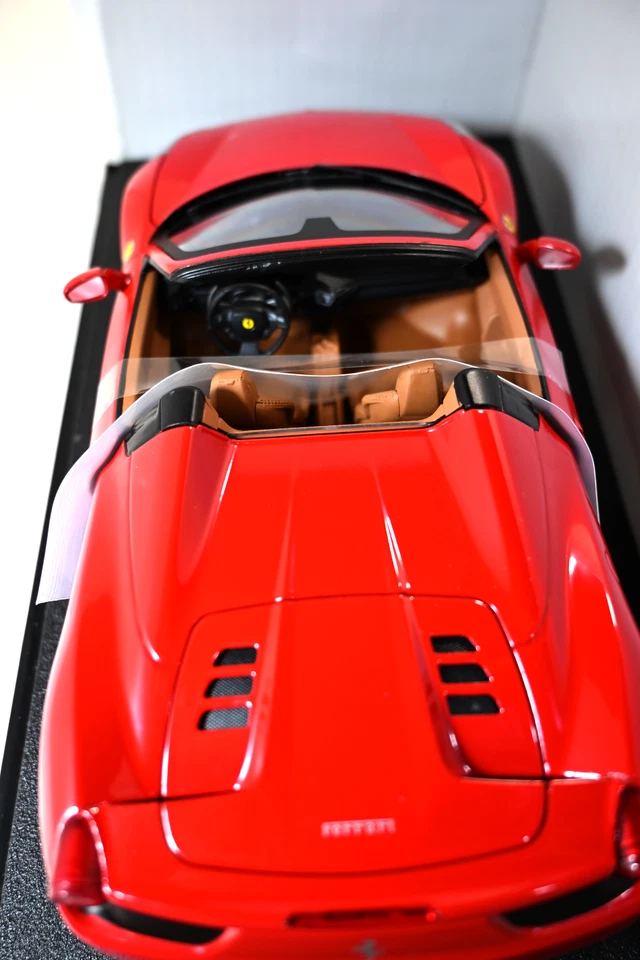 Automodello Ferrari 458 spider 1/18 Hot Wheels x5527 (Seconda mano) - Immagine 4 di 4