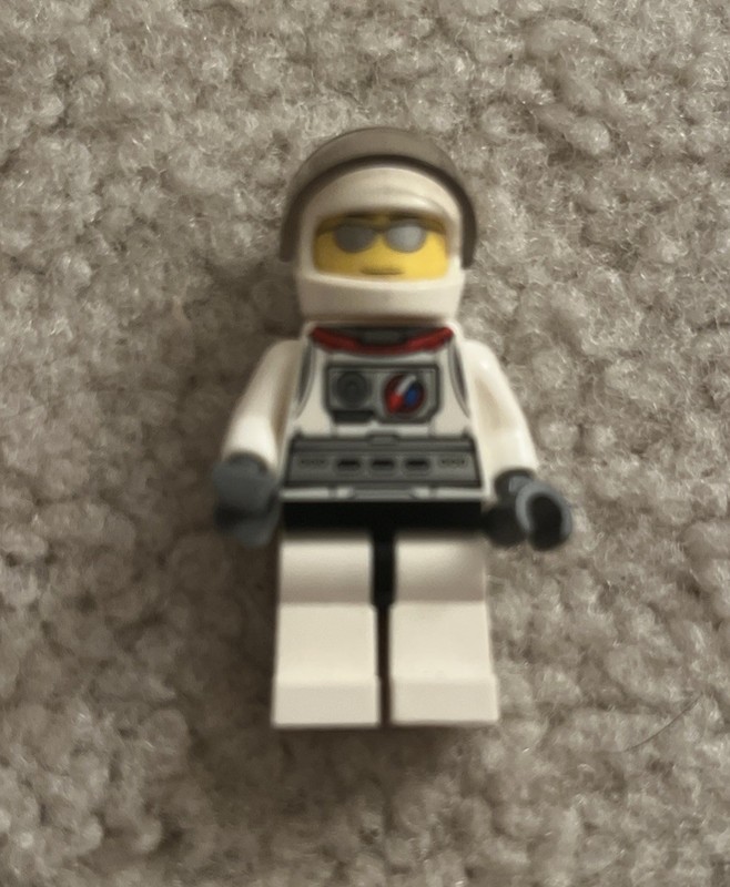 LEGO Astronaut 31066 Space Shuttle Explorer Minifigure L-047 As-Is Modified